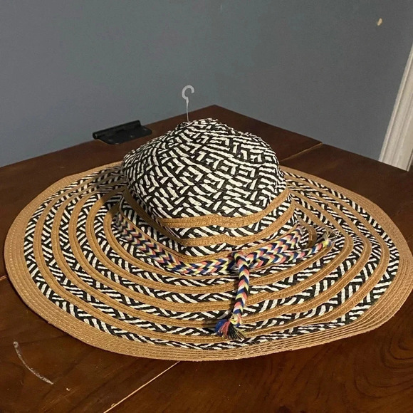 Steve Madden White Black Khaki Sun Hat One Size - Picture 2 of 6